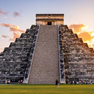 Pirámide de Kukulkán en Chichén Itzá, México